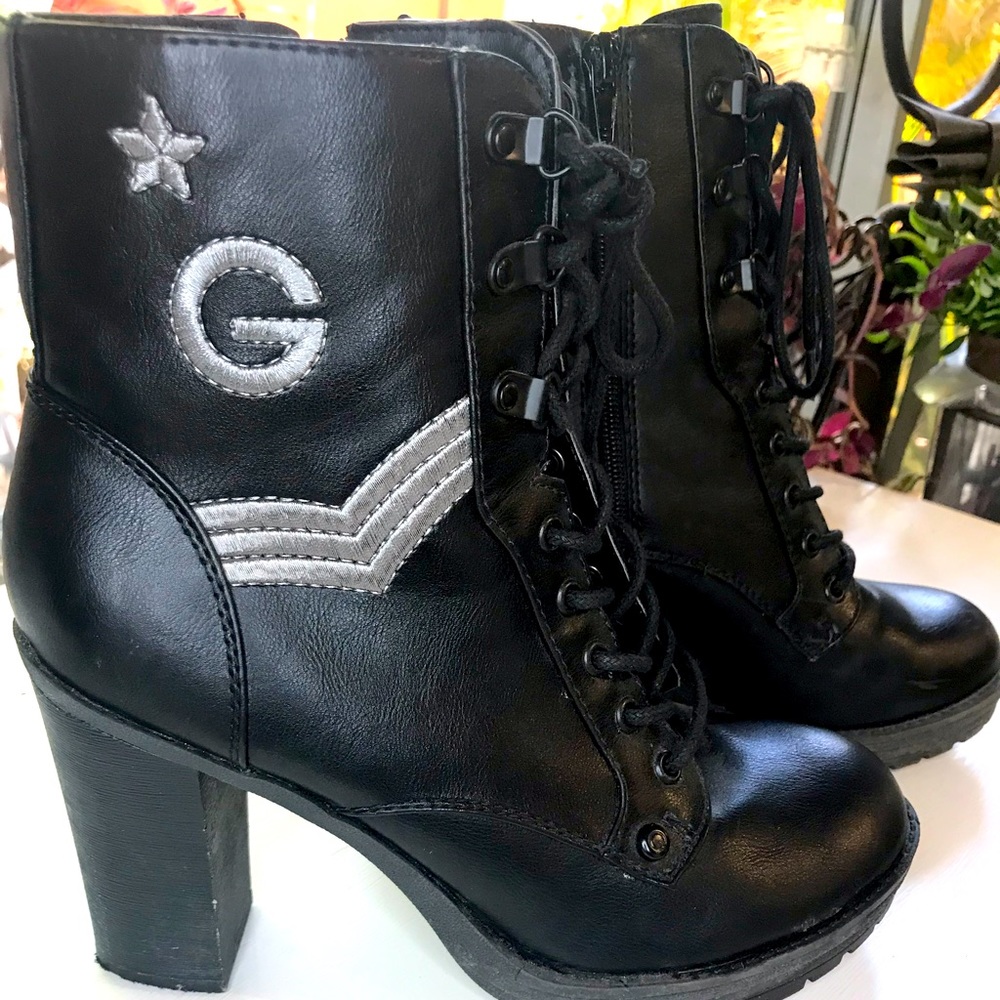 GUESS combat boots with good treading